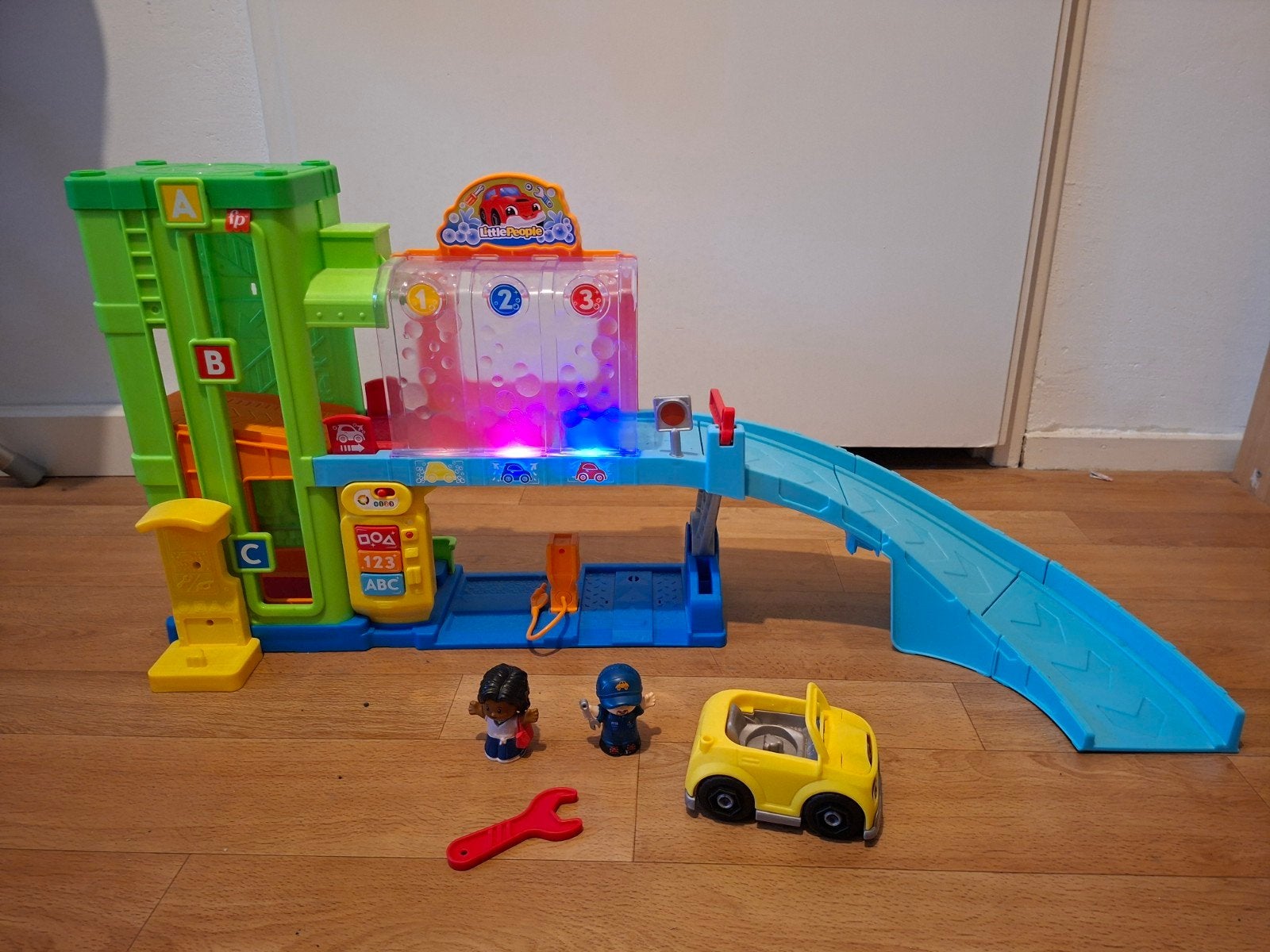 Fisher-Price Little People Garage met Autowasstraat, Ophalen, Zo goed als nieuw, Jongen of Meisje
