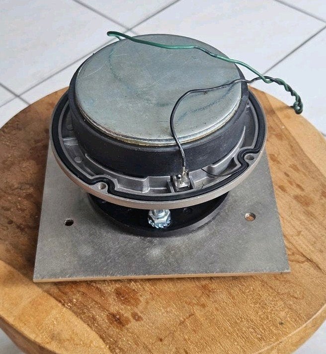 Leslie speaker horn driver met montageplaat, Ophalen of Verzenden, Gebruikt, 2 klavieren, Overige typen