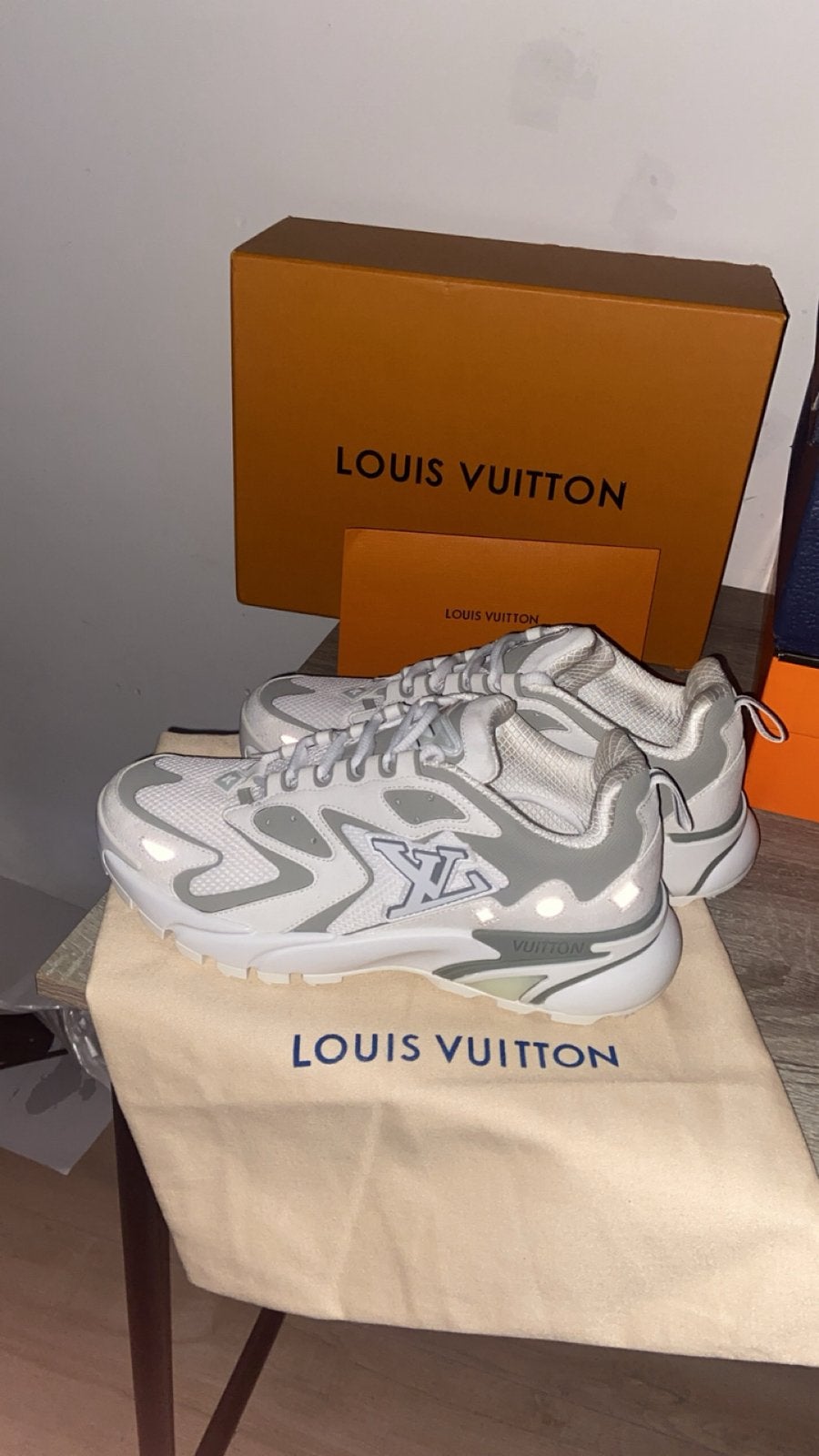 Louis Vuitton sneakers, Kleding | Heren, Schoenen, Ophalen of Verzenden, Nieuw, Wit