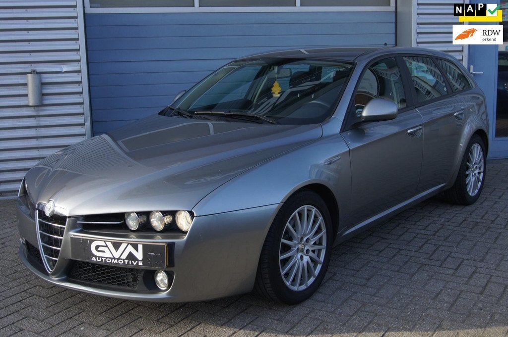 Alfa Romeo 159 Sportwagon 1.9 JTD Automaat Q-Tronic Distinct, Auto's, Alfa Romeo, Euro 5, Gebruikt, 4 cilinders, 150 pk