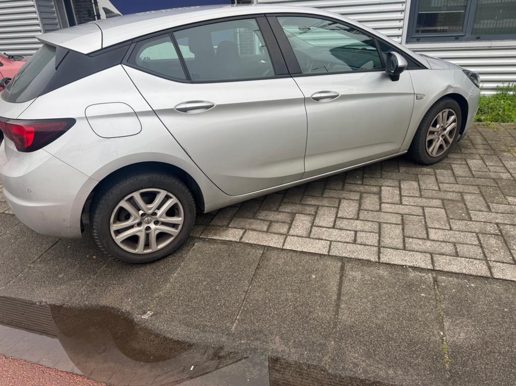 Opel Astra 1.6 Cdti 81KW 5D 2018 Grijs genoeg Opties!, Voorwielaandrijving, 4 cilinders, Particulier, 30 km/l