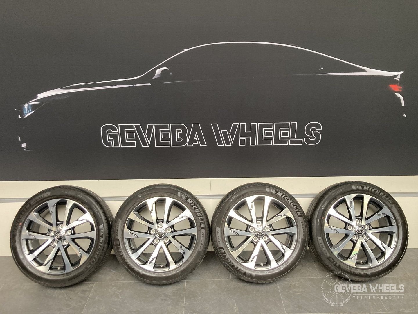18” originele Toyota Corolla Cross velgen + banden 5x114.3, 18 inch, Gebruikt, -, -