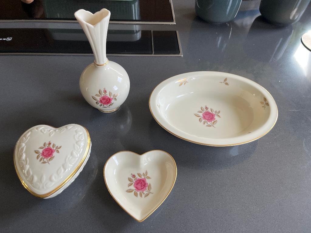 12-Person Lenox Rhodora Tableware: Classic Ivory & 24k Gold, Ophalen, Zo goed als nieuw, Overige stijlen, Porselein