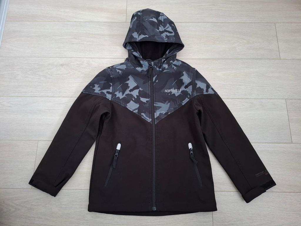 Softshell jas maat 134, Kinderen en Baby's, Kinderkleding | Maat 134, Ophalen of Verzenden, Zo goed als nieuw, Jongen, Jas