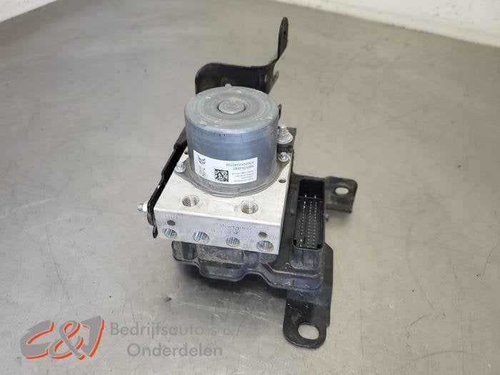 ABS Pomp van een Peugeot Partner, Gebruikt, -, -, Ophalen of Verzenden