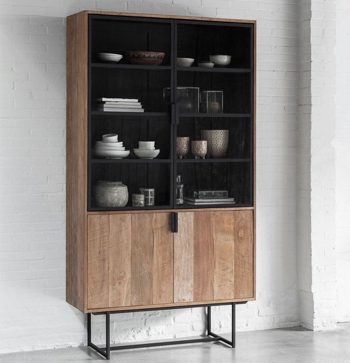 Vitrinekast Odeon I Whoon I Meubilex I van €2449 voor €1399, Ophalen, 100 tot 150 cm, 200 cm of meer, 25 tot 50 cm