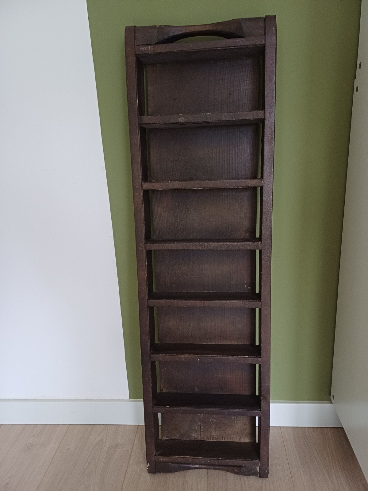 Oude mal voor bakstenen, leuk als wandkastje, Ophalen, Hout, Cd's