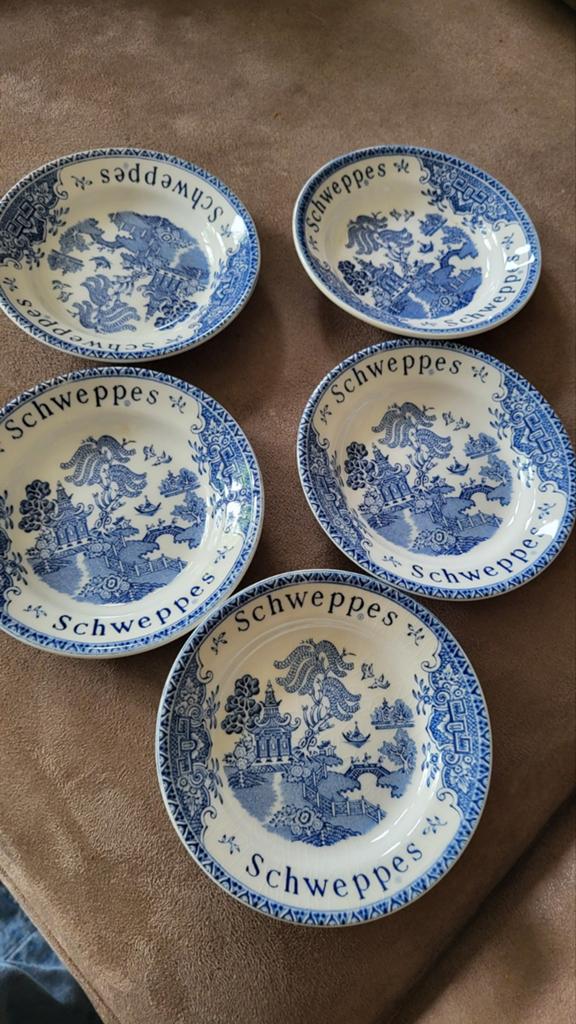 Bordjes unicorn tableware wedgwood, Ophalen