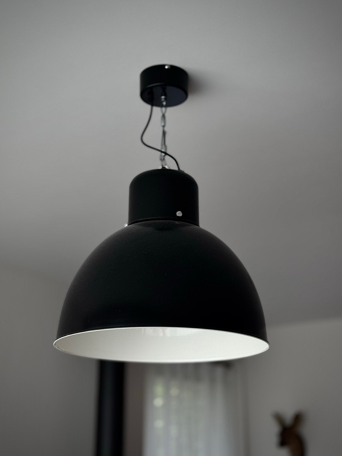 2x Prachtige zwarte moderne plafondlamp - als nieuw, Ophalen, Zo goed als nieuw, Metaal, E27 (groot)