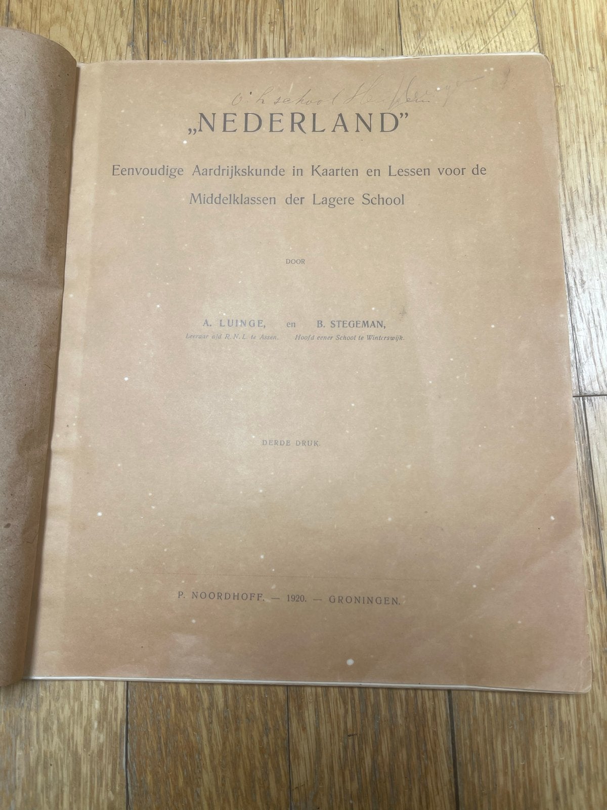 Aardrijkskunde in Kaarten en Lessen voor Lagere School 1920, Boeken, Ophalen of Verzenden, Gamma, Gelezen, Overige niveaus