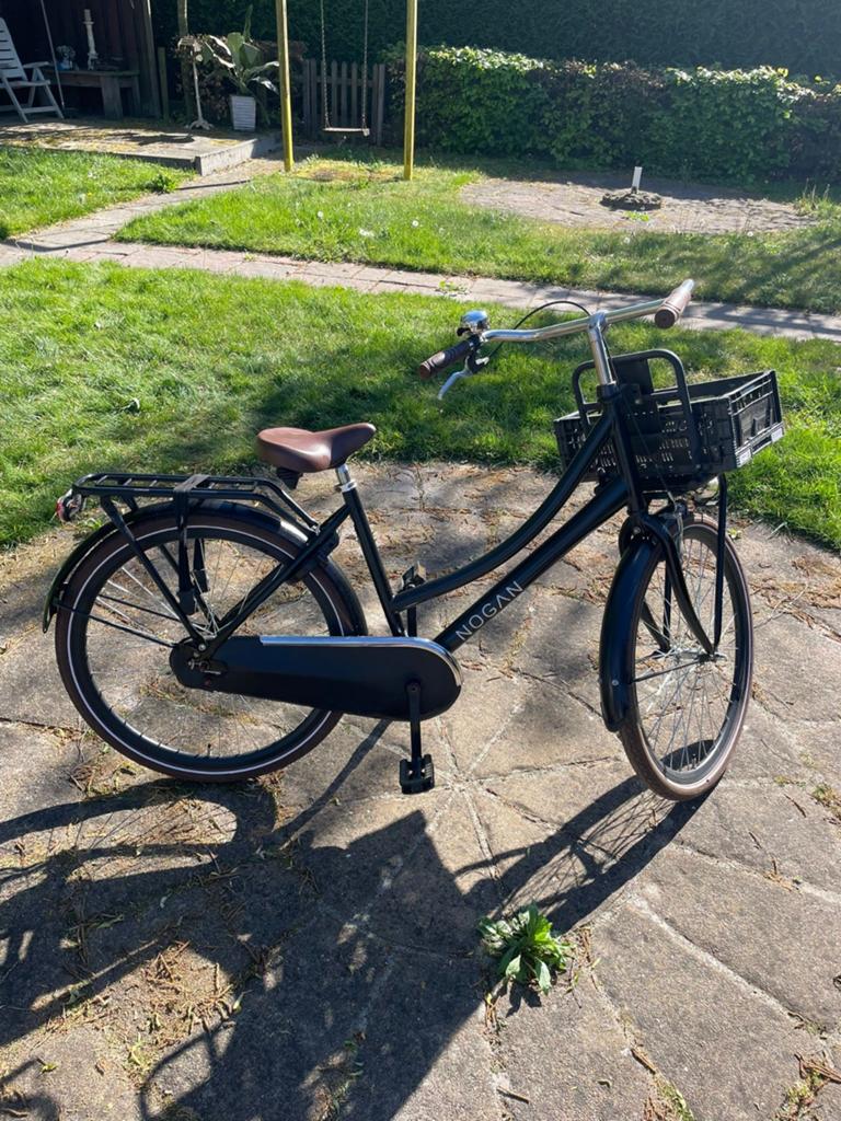 Nette zwarte omafiets 26 inch Nogan met krat, Minder dan 47 cm, Ophalen, Gebruikt