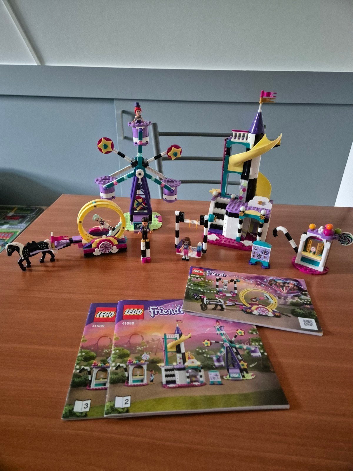 Lego Friends 41689+41686 Magische kermis, Ophalen of Verzenden, Zo goed als nieuw