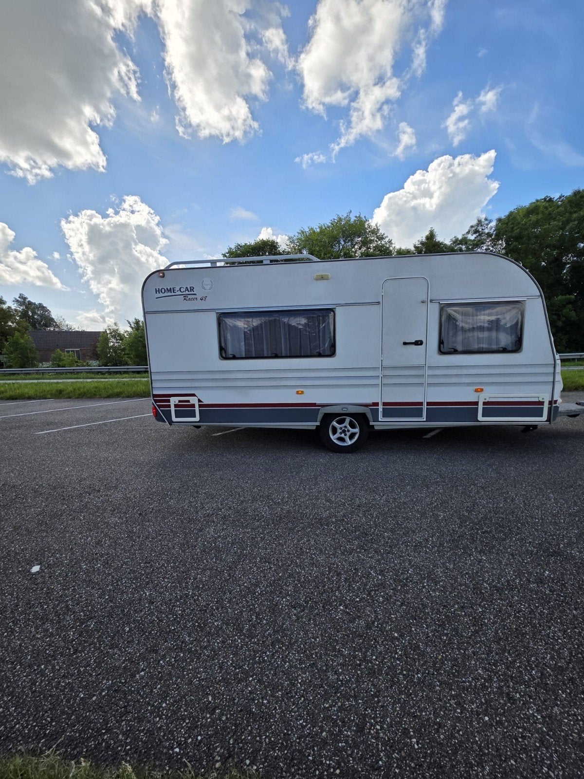 Home-car 48 kmu Ruime 6-persoons stapelbed((( zondag open))), Caravans en Kamperen, Caravans, Home-car, Rondzit, Kachel, Particulier