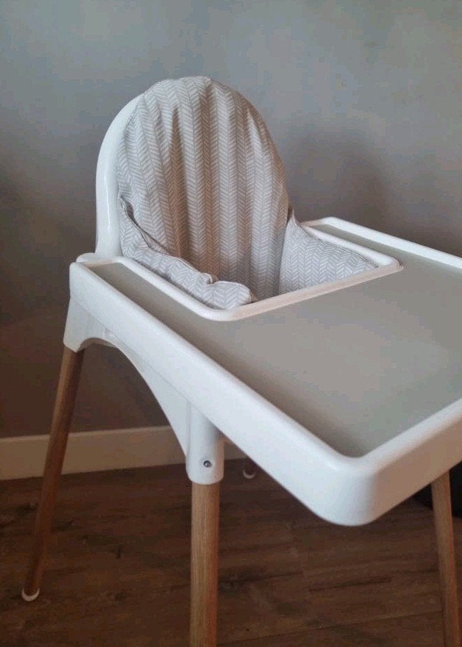 Ikea Antilop kinderstoel met bamboo poten en kussen, Ophalen of Verzenden, Gebruikt, Overige typen