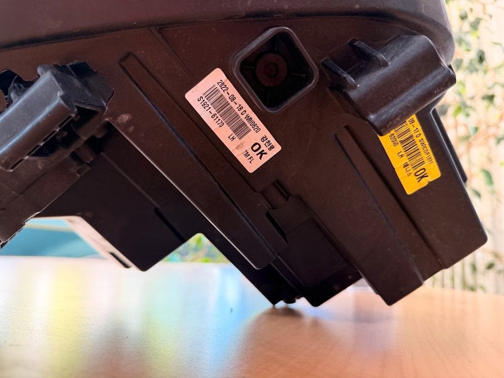 Hyundai Santa Fe links koplamp links 92101S1601, Gebruikt, Heolleung-ro 12
06797  Seoul, Ophalen of Verzenden, Info@hyundai.com