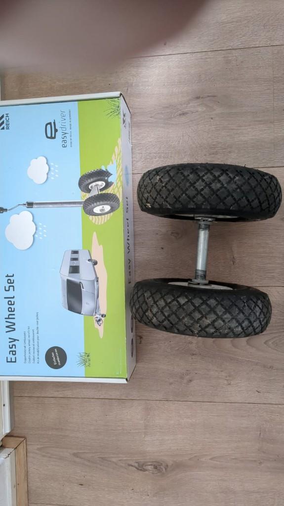 caravan neuswiel dubbellucht, Ophalen, Gebruikt