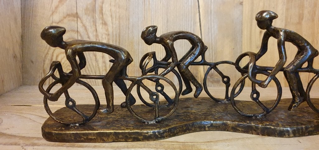 PELOTON WIELRENNERS / BRONZEN BEELD, Ophalen of Verzenden, Beeld