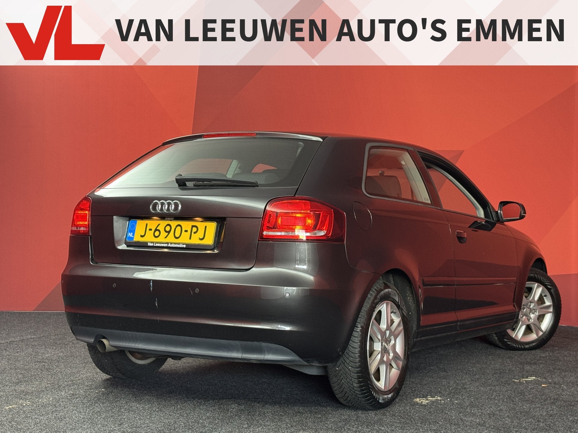 Audi A3 1.6 Attraction | Lees Tekst | Zo Mee | Read Text, Auto's, Voorwielaandrijving, 1160 kg, Gebruikt, Zwart