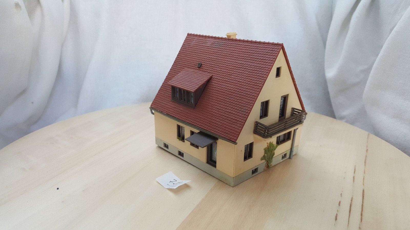 Kibri H0 450 Woonhuis met balkon, Overige merken, Gebruikt, Gelijkstroom of Wisselstroom, Brug, Tunnel of Gebouw