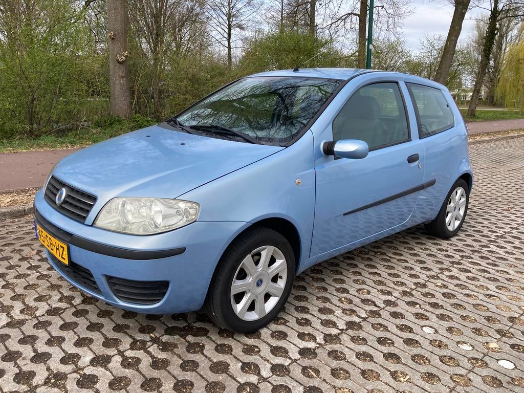 Fiat Punto 1.4 16V 3DR 2006 Blauw Nieuwe APK!, Auto's, Voorwielaandrijving, 40 €/maand, Origineel Nederlands, Handgeschakeld
