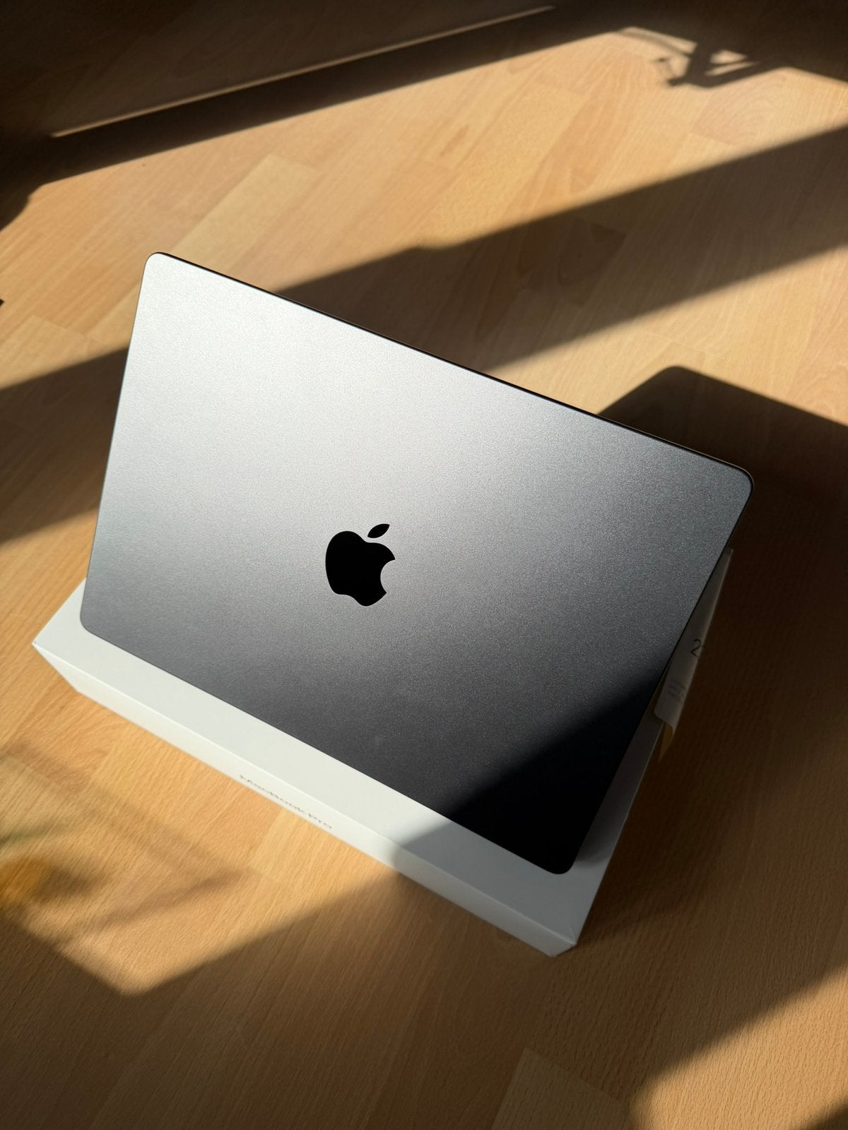 Foto 3 van MacBook Pro 14” | M4 Pro | 24GB 512GB | Spacezwart 2024