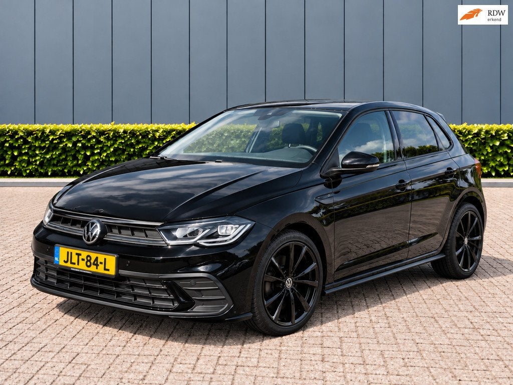 Volkswagen POLO 1.0 TSI Camera/Keyless/Virtual/Stoelverwarmi, Stof, 95 pk, 1104 kg, Zwart
