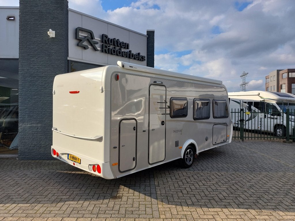 Eriba Nova Light 515, Standaardzit, Bedrijf, Fietsenrek, Dwarsbed
