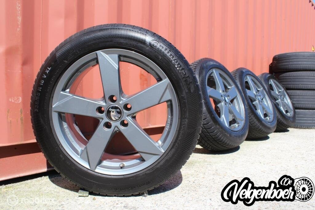 Skoda Kodiaq velgen + Continental winterbanden | 18 inch, 18 inch, Gebruikt, Banden en Velgen, 235 mm