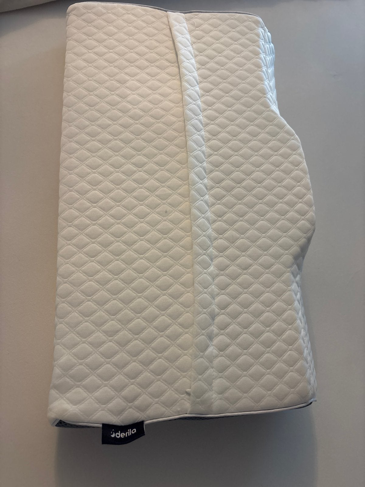 Derila Kussen - Ergonomisch en Comfortabel volwassen, Overige merken, Wit, Ophalen of Verzenden, Zo goed als nieuw