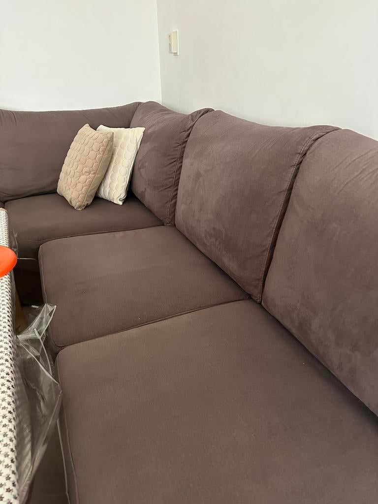 Te koop mooie suède bank bruin, Huis en Inrichting, Banken | Bankstellen, Ophalen of Verzenden, Zo goed als nieuw, 75 tot 100 cm