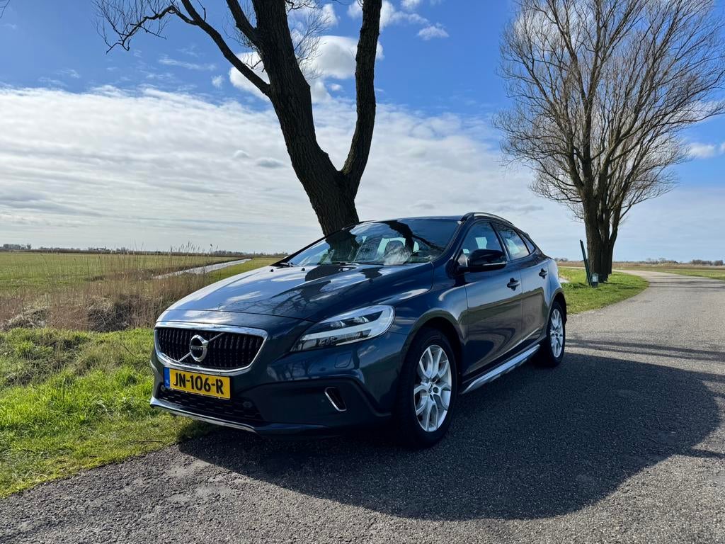 Volvo V40 Cross Country 2.0 D3 150PK Geartronic 2016 Blauw, Auto's, 1363 kg, 4 cilinders, Blauw, Diesel
