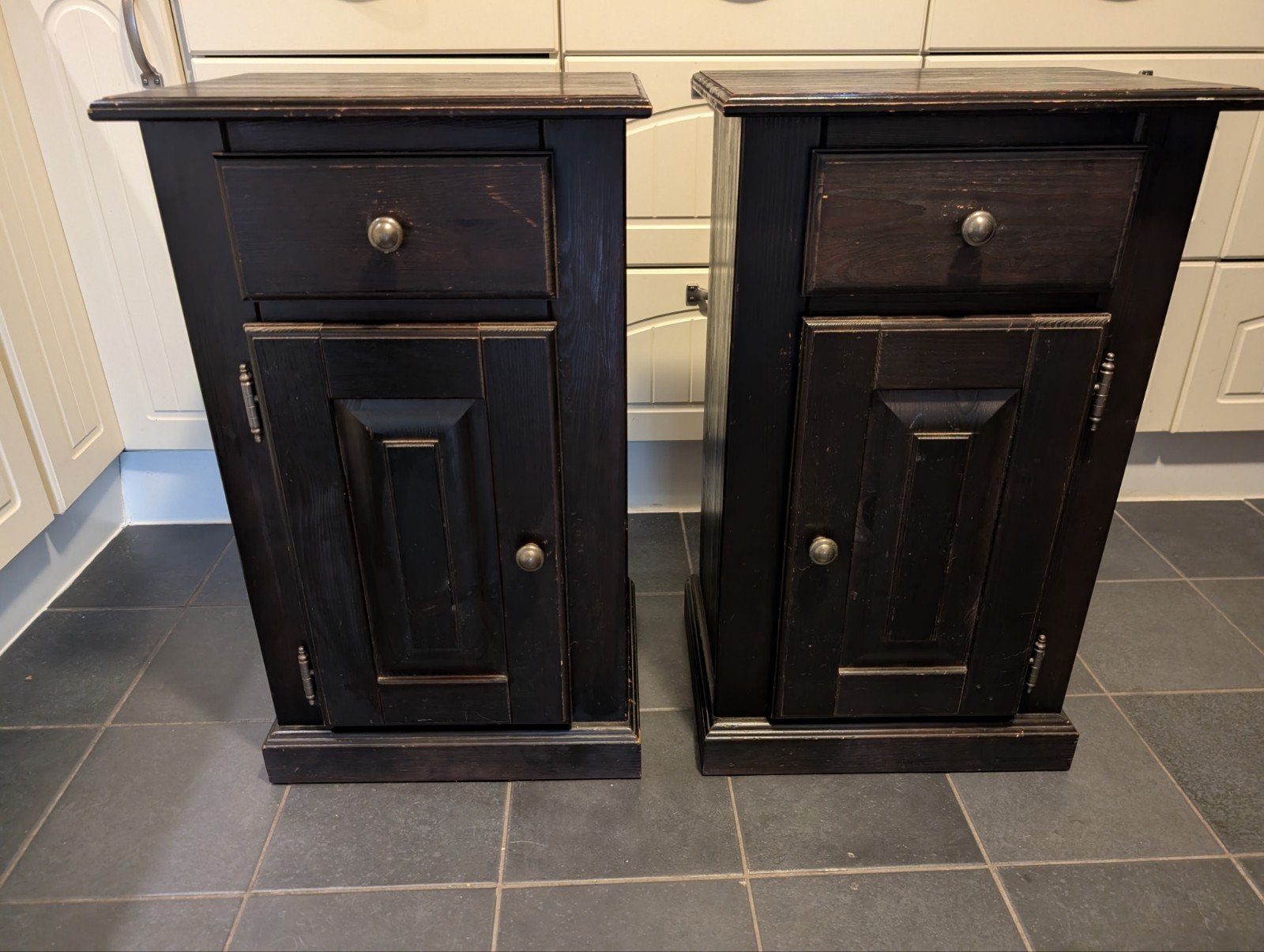 Twee koloniale kastjes / nachtkastjes (43x33x73 cm), Gebruikt, Minder dan 45 cm, Ophalen of Verzenden, 70 cm of meer
