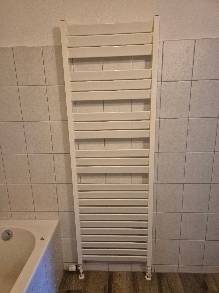 Mooie witte designradiator 60 x 180 cm, Doe-het-zelf en Verbouw, Ophalen, Radiator, Minder dan 60 cm, Zo goed als nieuw