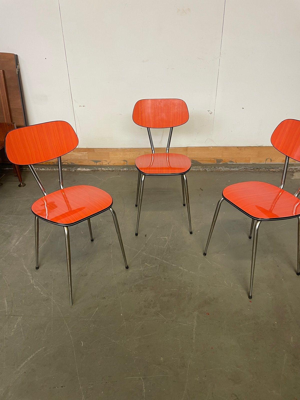 Vintage uitklapbare tafel met 3 stoelen - Oranje, Ophalen of Verzenden