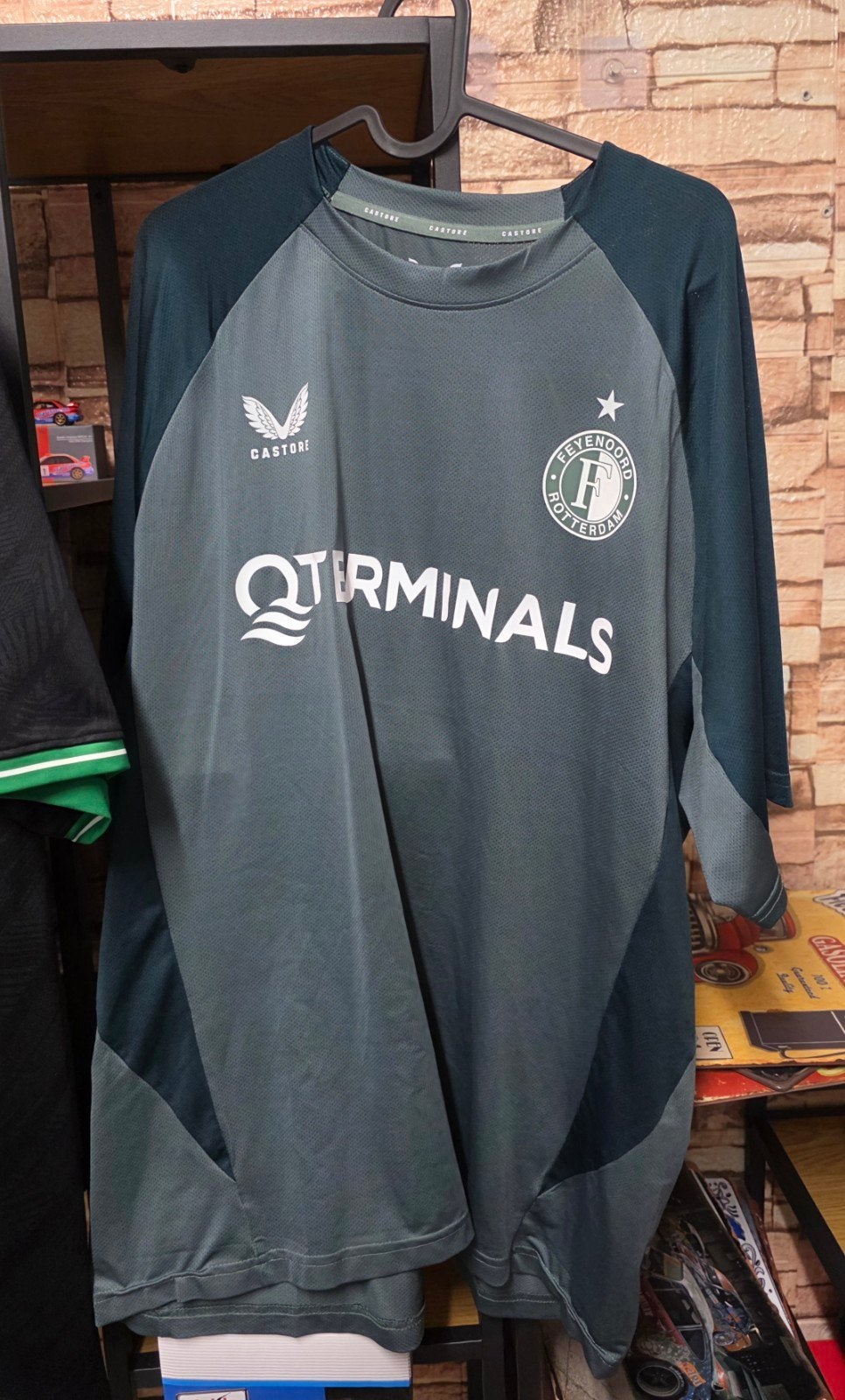 Feyenoord Castore training shirt maat XL nieuwstaat, Castore, Ophalen of Verzenden, Voetbal, Grijs