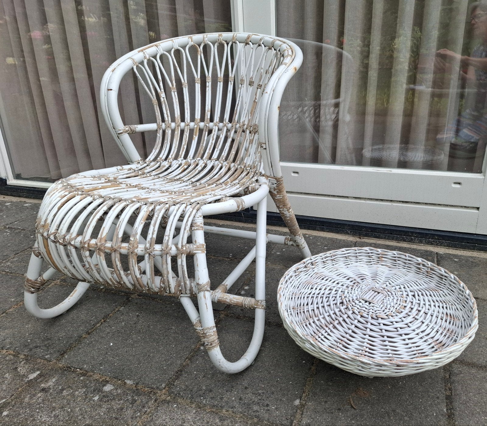 Rotan vintage fauteuil met gratis fruitmand., Huis en Inrichting, Stoelen, Ophalen, Gebruikt, Wit, Ibiza style