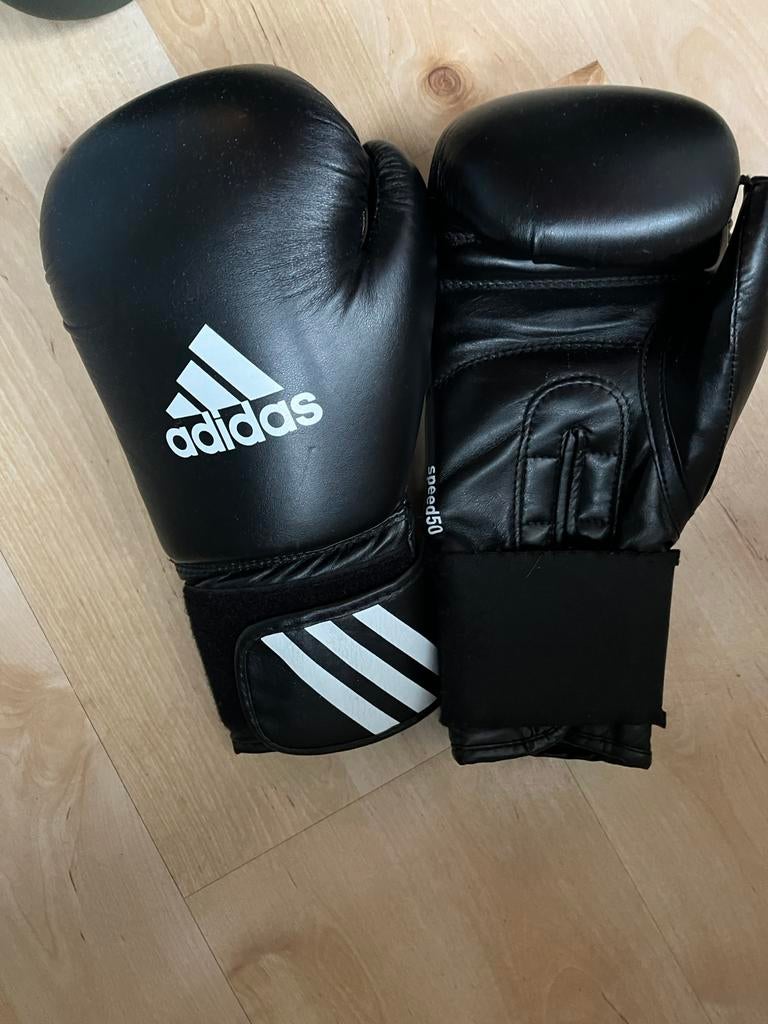Nieuw  kikbox handschoenen 12OZ, Sport en Fitness, Vechtsporten en Zelfverdediging, Ophalen of Verzenden, Nieuw, Overige