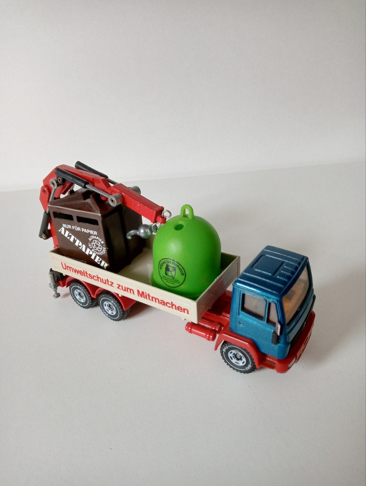 Siku V 323 Mercedes-Benz vuilniswagen met kraan, Ophalen of Verzenden, Nieuw, SIKU