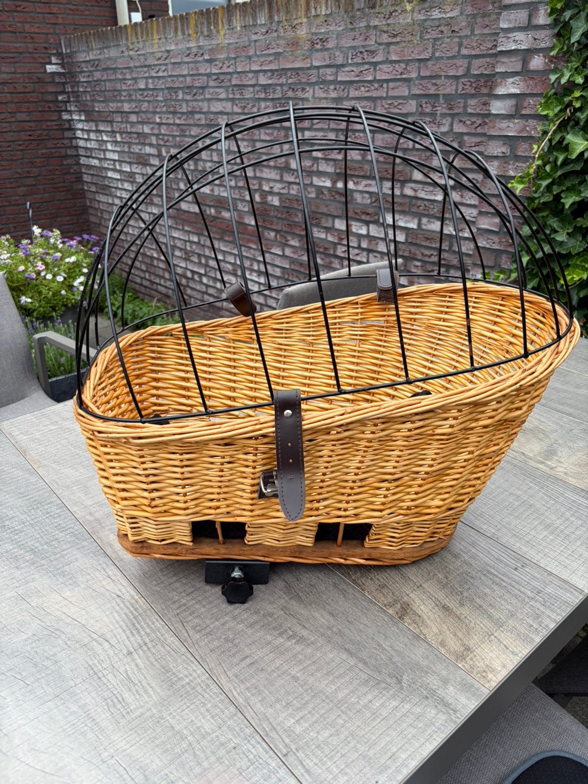 Rieten hondenmand voor achtetop je fiets, Fietsen en Brommers, Fietsaccessoires | Fietsmanden, Ophalen, Zo goed als nieuw