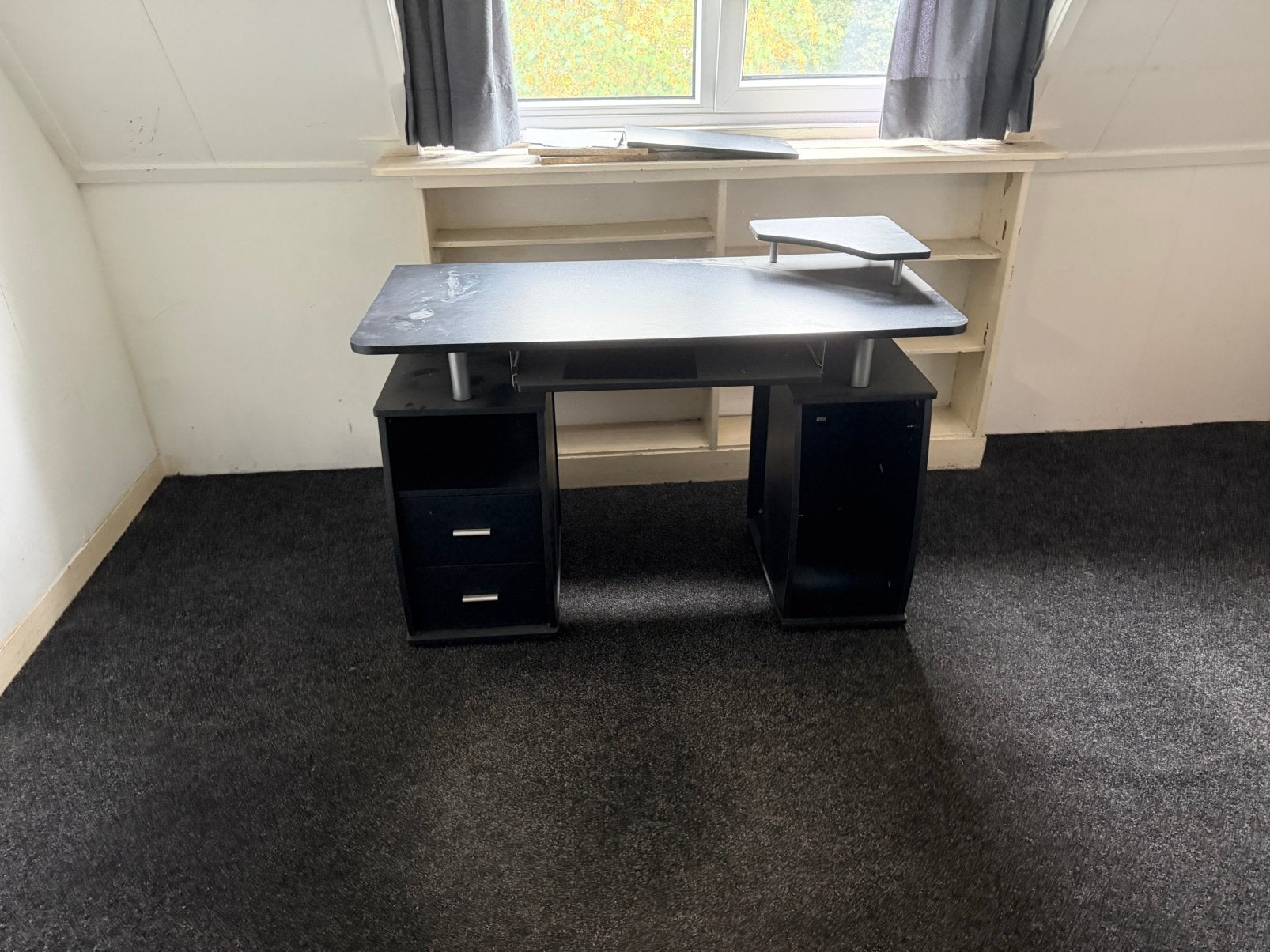 Zwart computerbureau met lades, opzetplateau + toetsenbordla, Ophalen, Zwart, Gebruikt, 120 cm