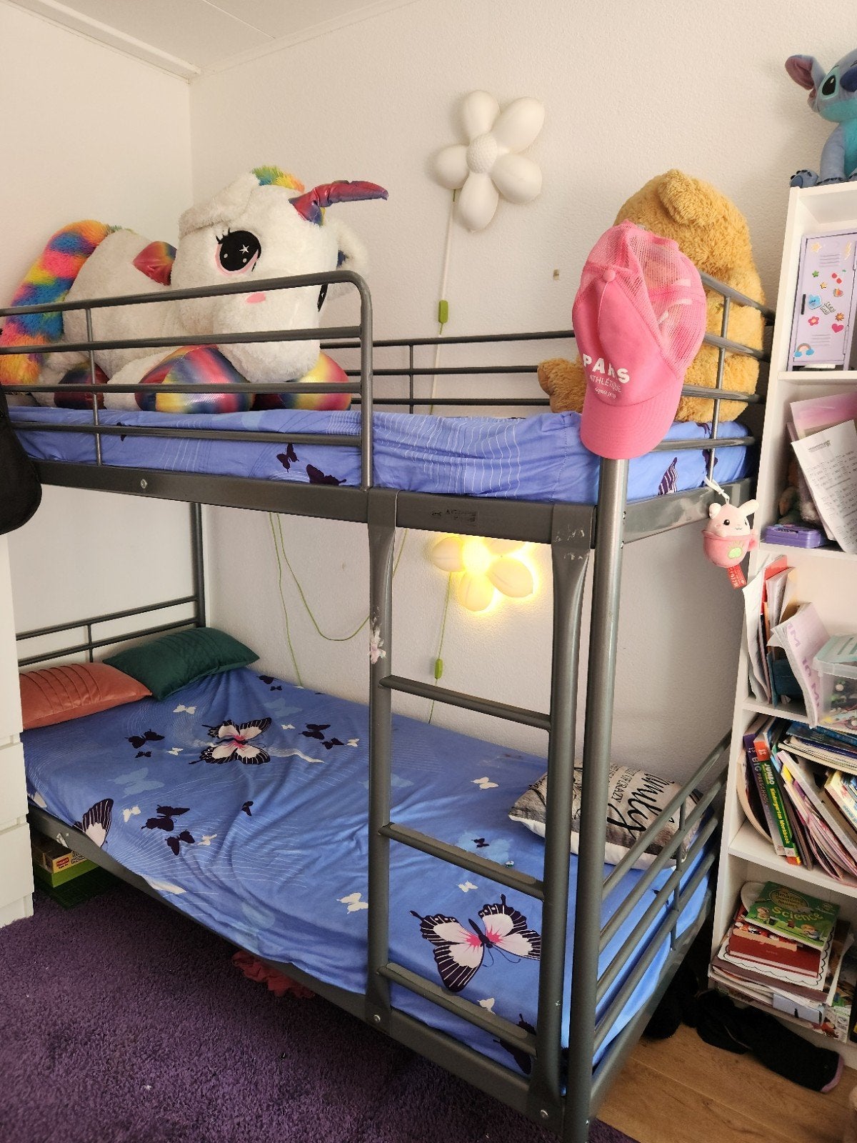 Foto 2 van IKEA SVÄRTA Stapelbed grijs metaal 90x200 met ladder