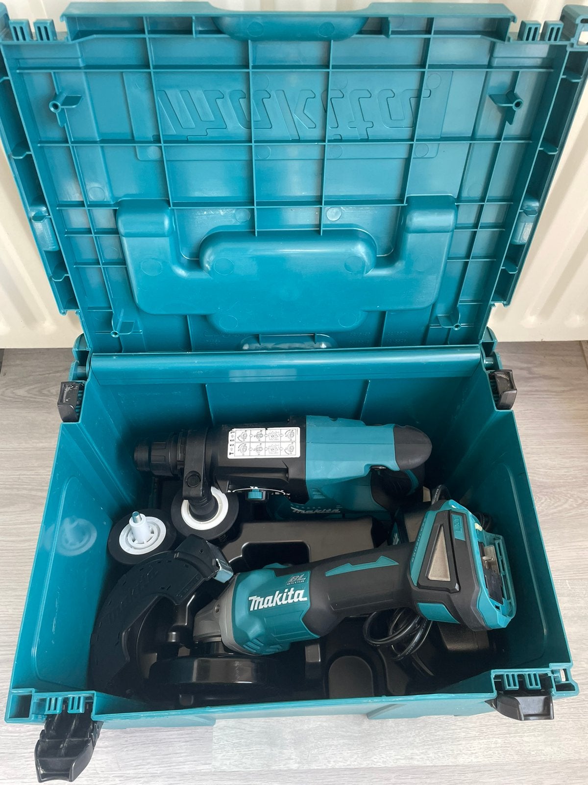 Makita DLX, Doe-het-zelf en Verbouw, Ophalen, Zo goed als nieuw, Boor- en/of Breekhamer
