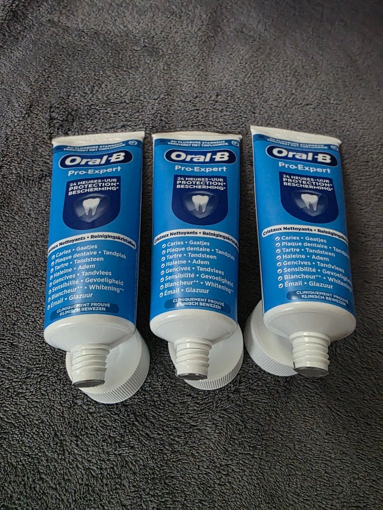 3 nieuwe Oral B Pro Expert tandpasta 75ml, Ophalen of Verzenden, Nieuw, Tandpasta