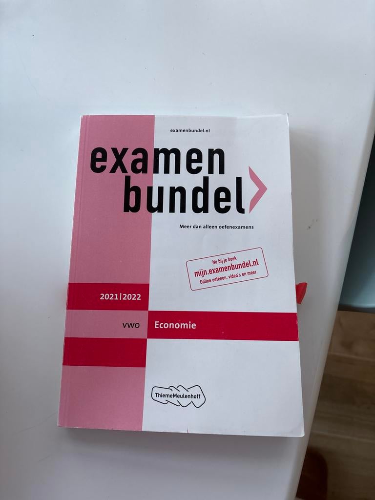 Examenbundel VWO Economie 2021/2022, Ophalen of Verzenden, Gamma, Zo goed als nieuw