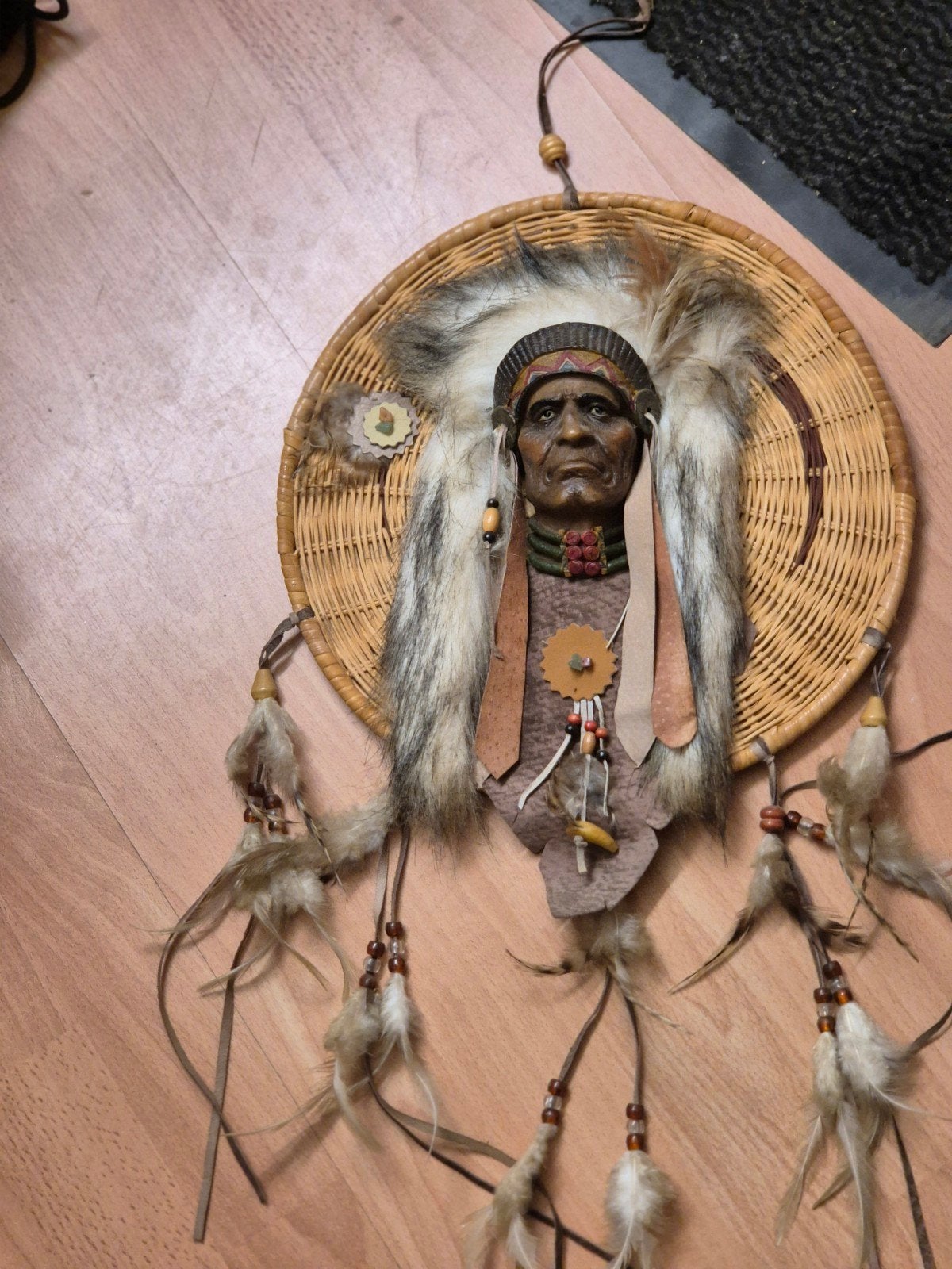 Wanddecoratie Indiaan met veren en bont, Antiek en Kunst, Ophalen, Wanddecoratie, Natuurlijk materiaal, Handgemaakt
