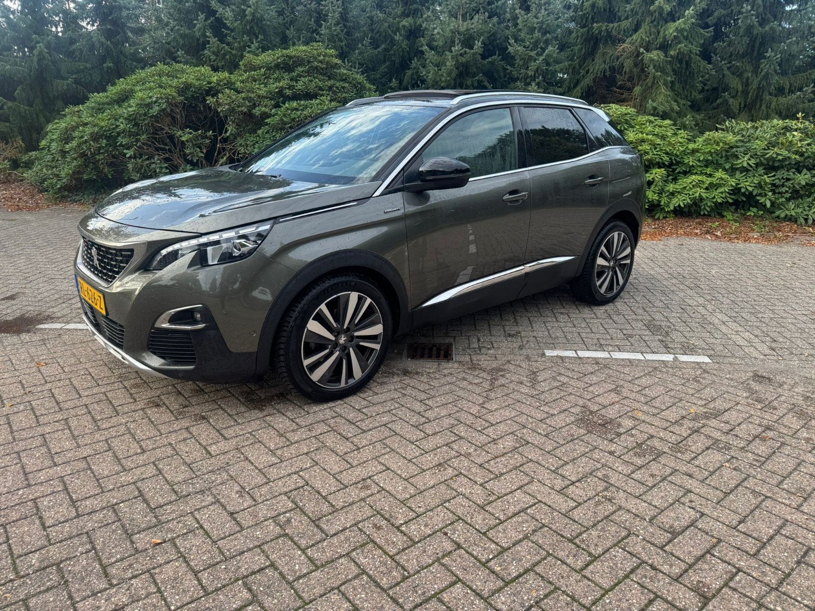Peugeot 3008 1.6 Bluehdi gt-line 120pk 2018 Grijs, Auto's, Voorwielaandrijving, Zwart, 4 cilinders, Leder en Stof