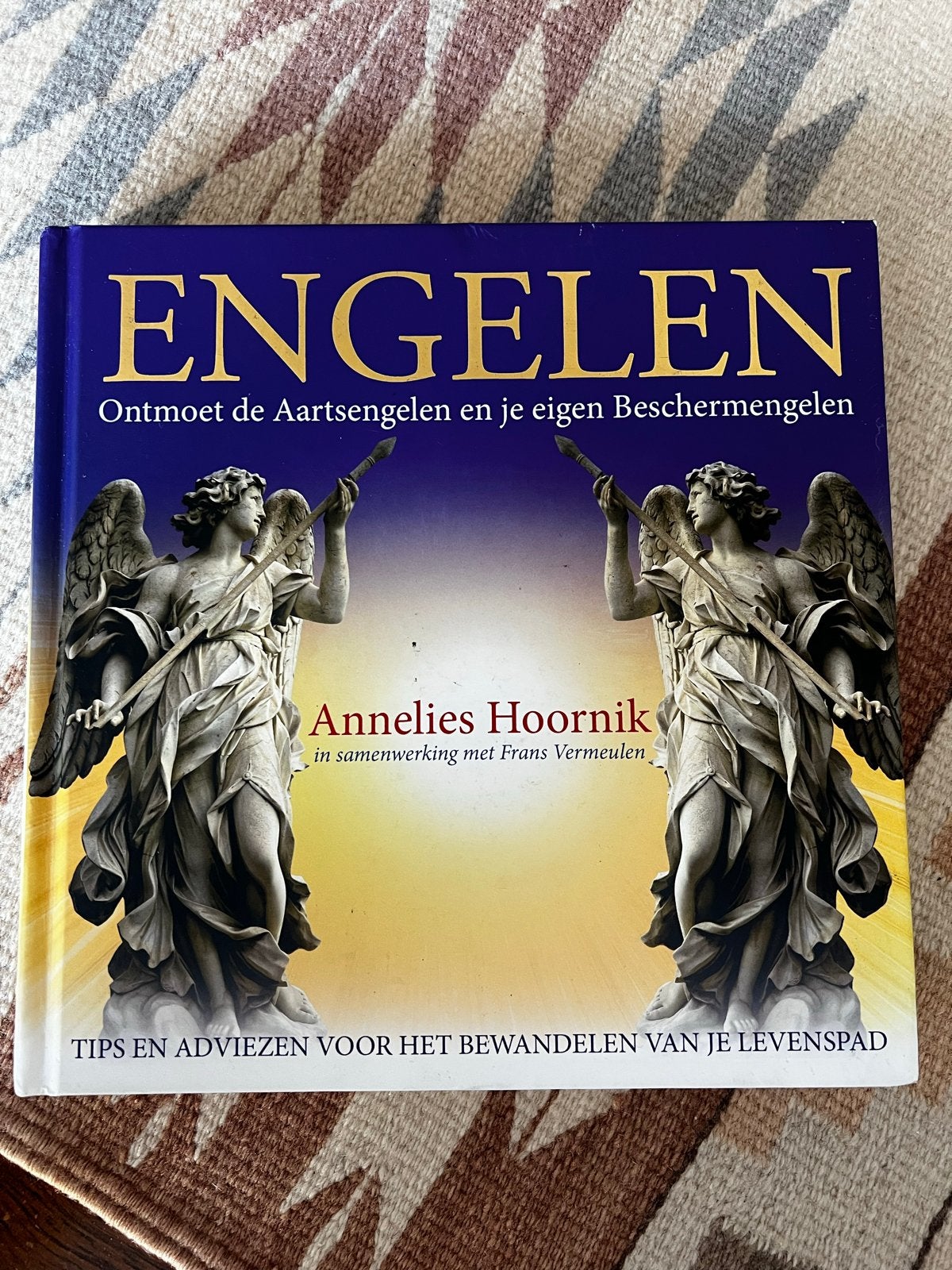Engelen: Ontmoet Aartsengelen en Beschermengelen, Ophalen of Verzenden, Zo goed als nieuw, Spiritualiteit algemeen, Instructieboek