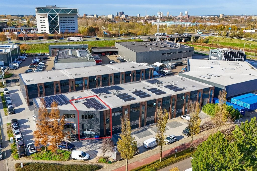 Uniek bedrijfspand. Hoekpand, mooie zicht locatie, nieuwbouw, 171 m², Huur, Bedrijfsruimte