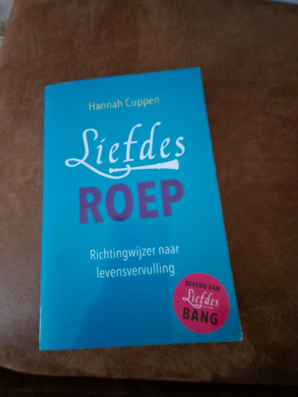 Liefdesroep - Hannah Cuppen, Ophalen of Verzenden, Zo goed als nieuw, Hannah Cuppen