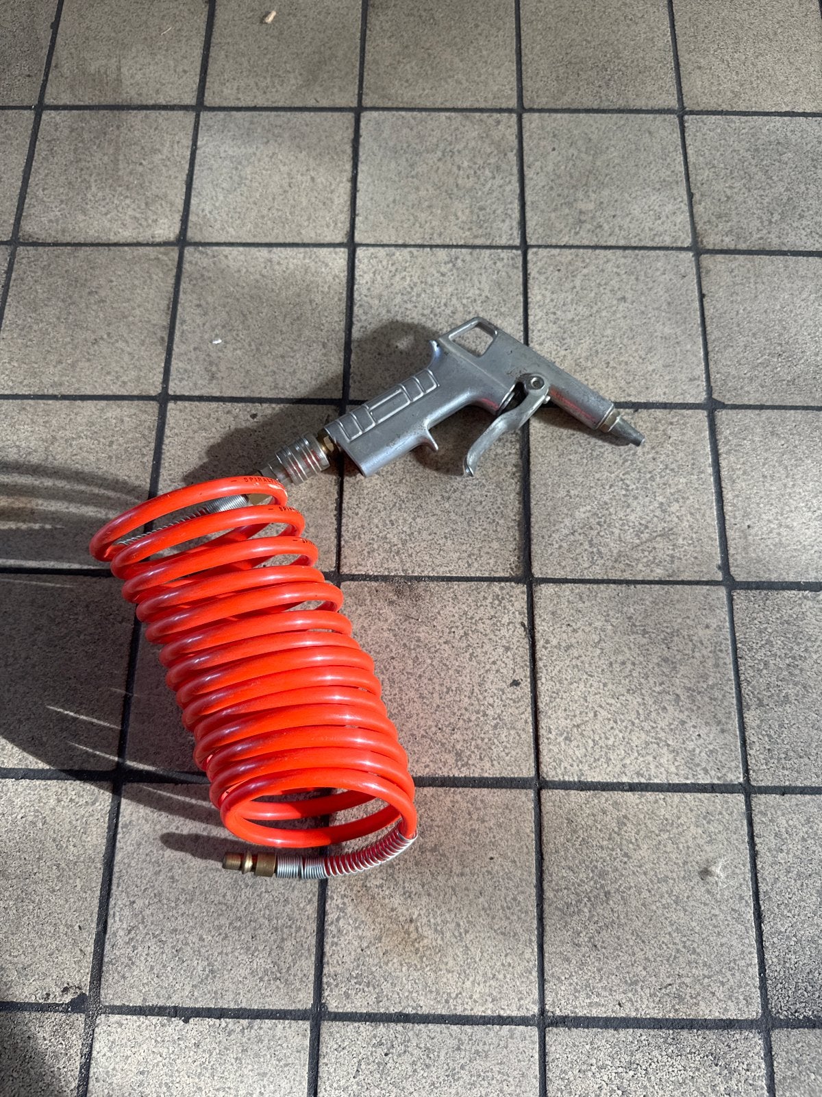 Persluchtpistool met spiraalslang, Ophalen of Verzenden, Gebruikt